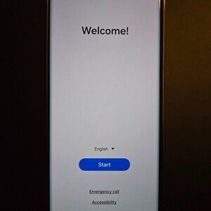 Samsung Galaxy S22 Ultra 5G - cracked on the back